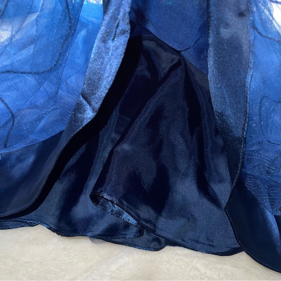 Elizabeth K by GLS Formal Dress - Picture 3 of 13